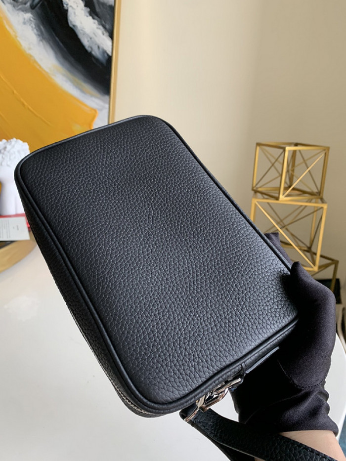 louiv bag 24*16*6cm