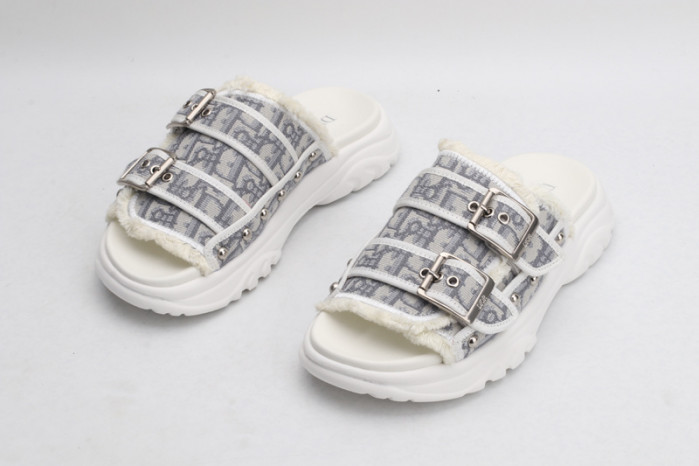 d10r slippers