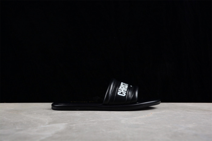d10r slippers