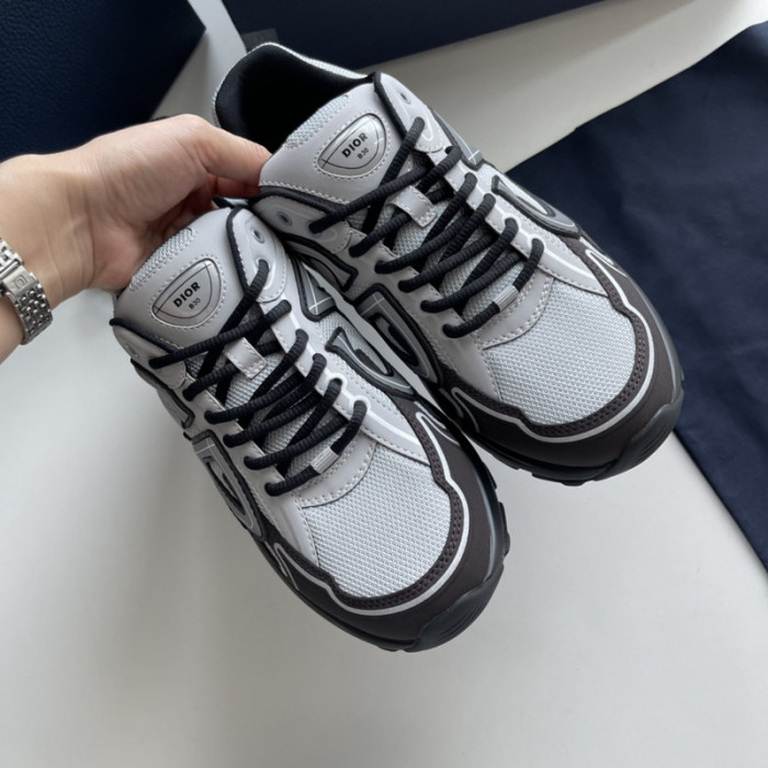 d10r b30 sneaker