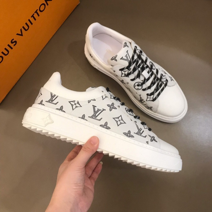 louiv beverly hills sneaker