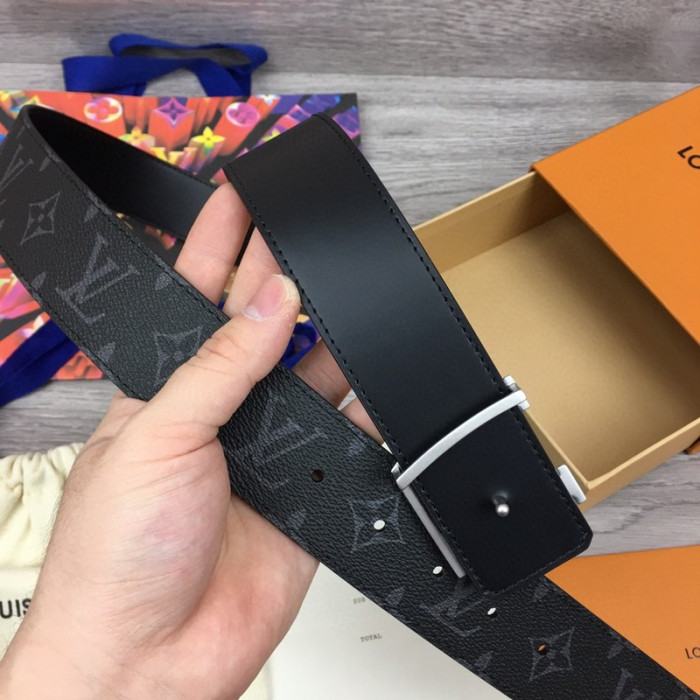 lou*s vu*tt belt