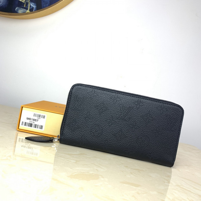 louiv wallet 19*10*1cm