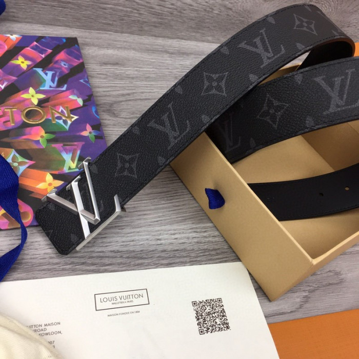 lou*s vu*tt belt