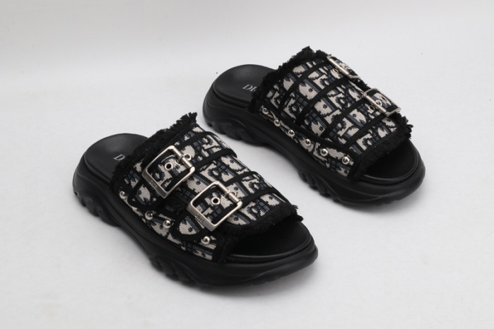 d10r slippers