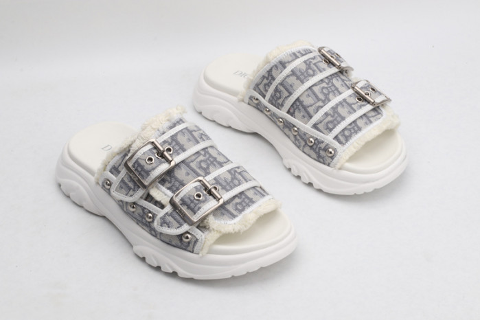 d10r slippers