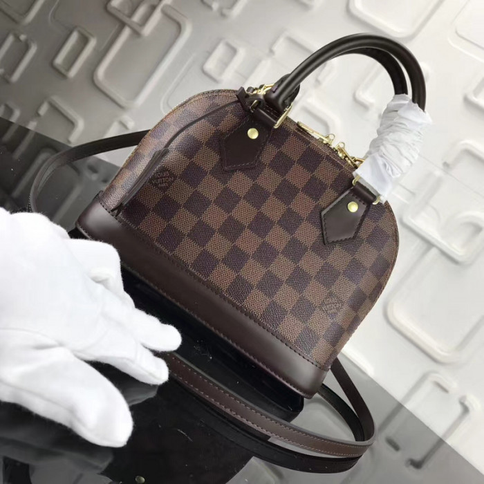louiv alma bb handbag m53152