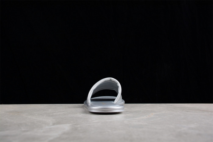 d10r slippers