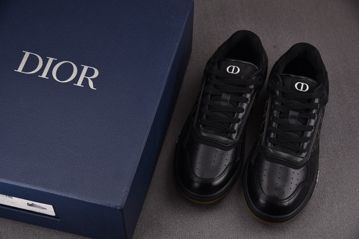 d10r b27 sneaker