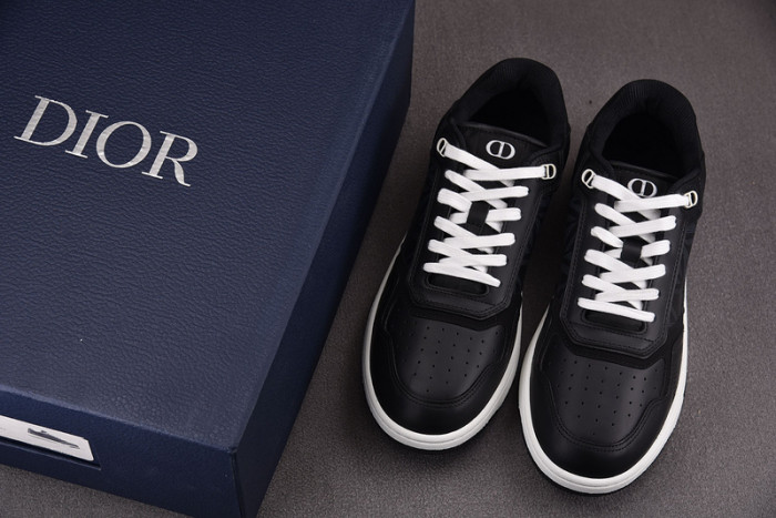 d10r b27 sneaker