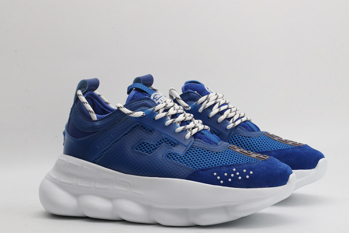 vers sneakers