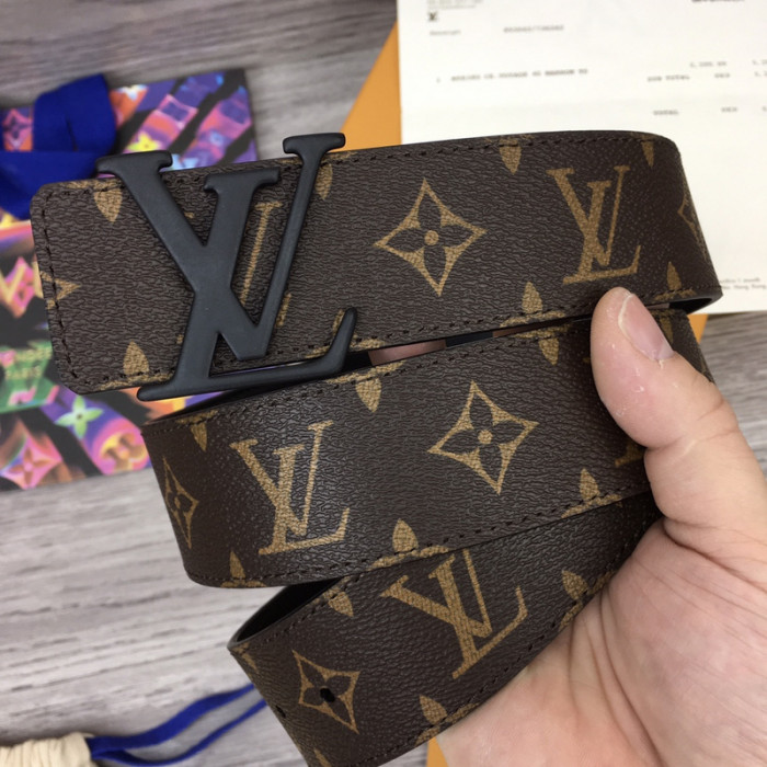 lou*s vu*tt belt