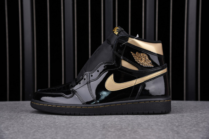 air jordan 1 retro high black metallic gold (2020) 555088-032