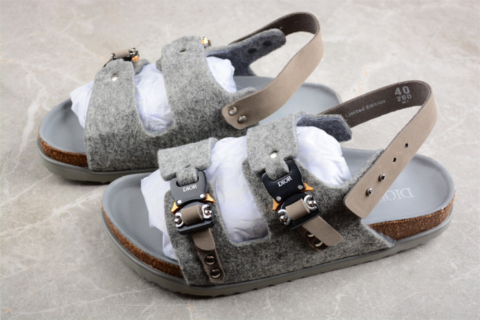 d10r slippers