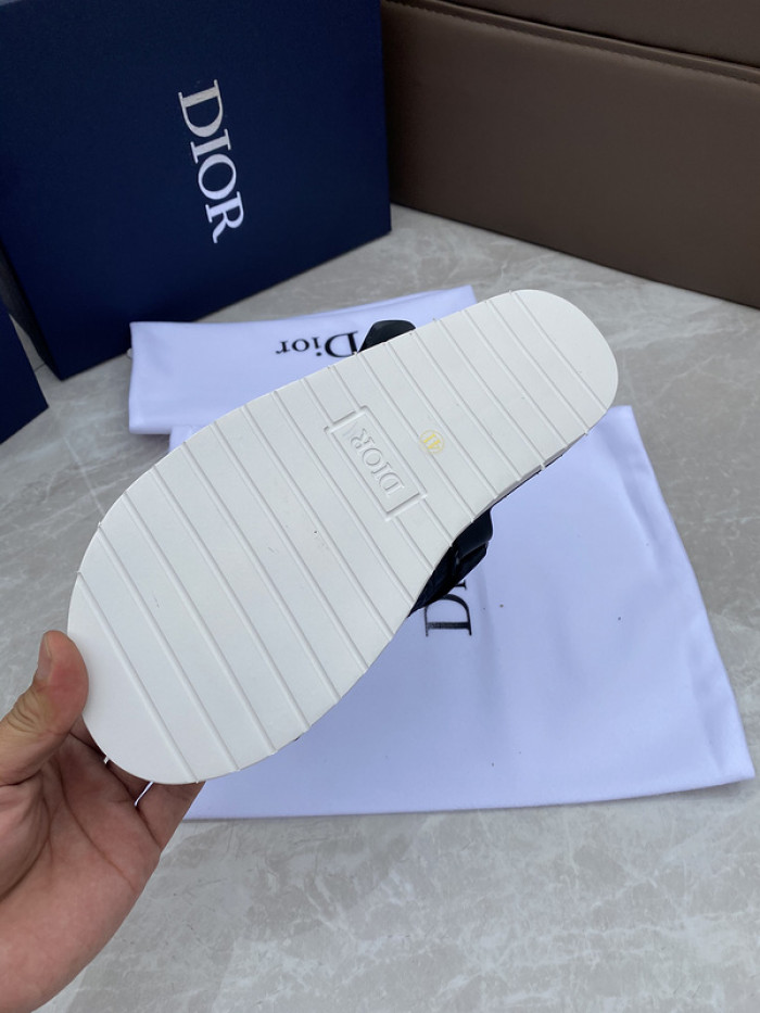 d10r slippers