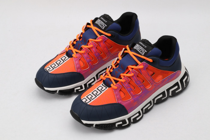 vers sneakers
