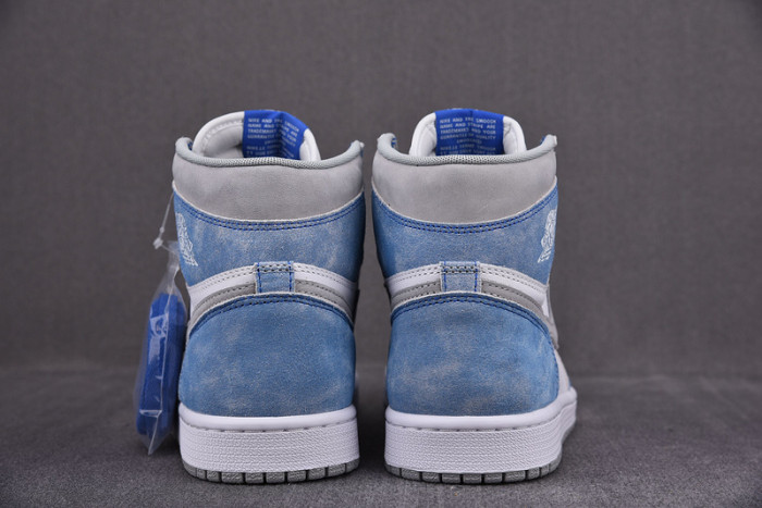air jordan 1 retro high og hyper royal 555088-402