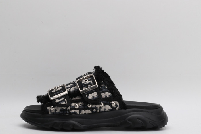 d10r slippers