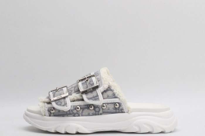 d10r slippers