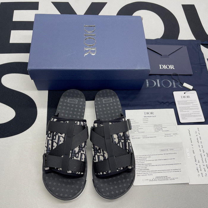 d10r slippers