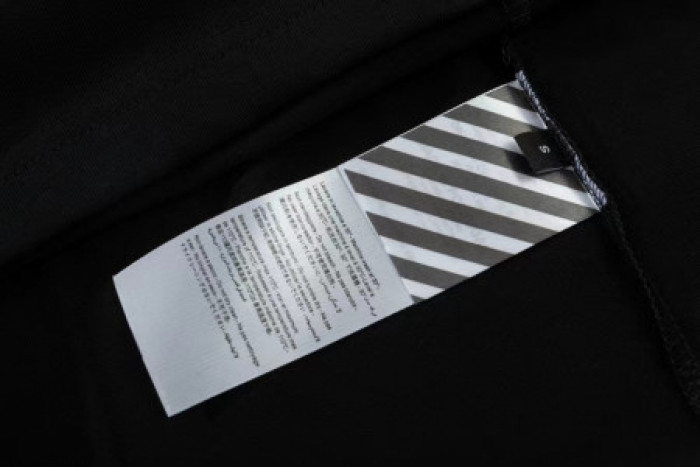 off-white t-shirt w25