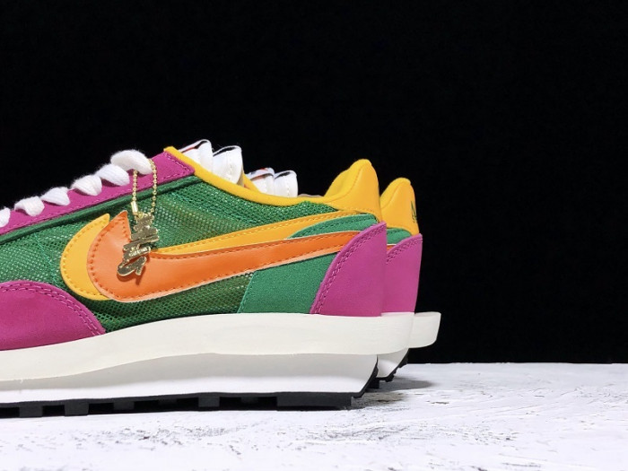 nike ld waffle sacai pine green bv0073-301