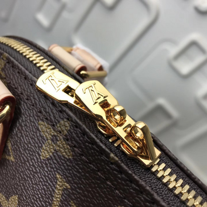 louiv alma bb handbag m53152