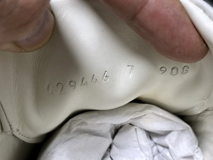 gucc ace embroidered low-top sneaker white with logo