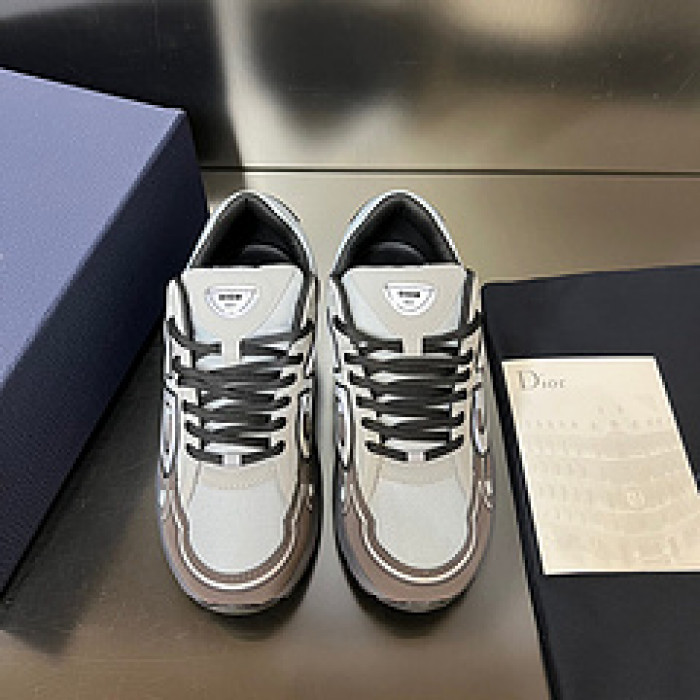 d10r b30 sneaker